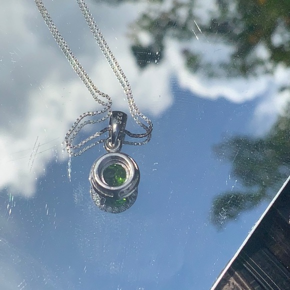 RUSSIAN EMERALD & CUBIC ZIRCONIA 925 STERLING SILVER NECKLACE, 18 INCHES - Picture 9 of 10